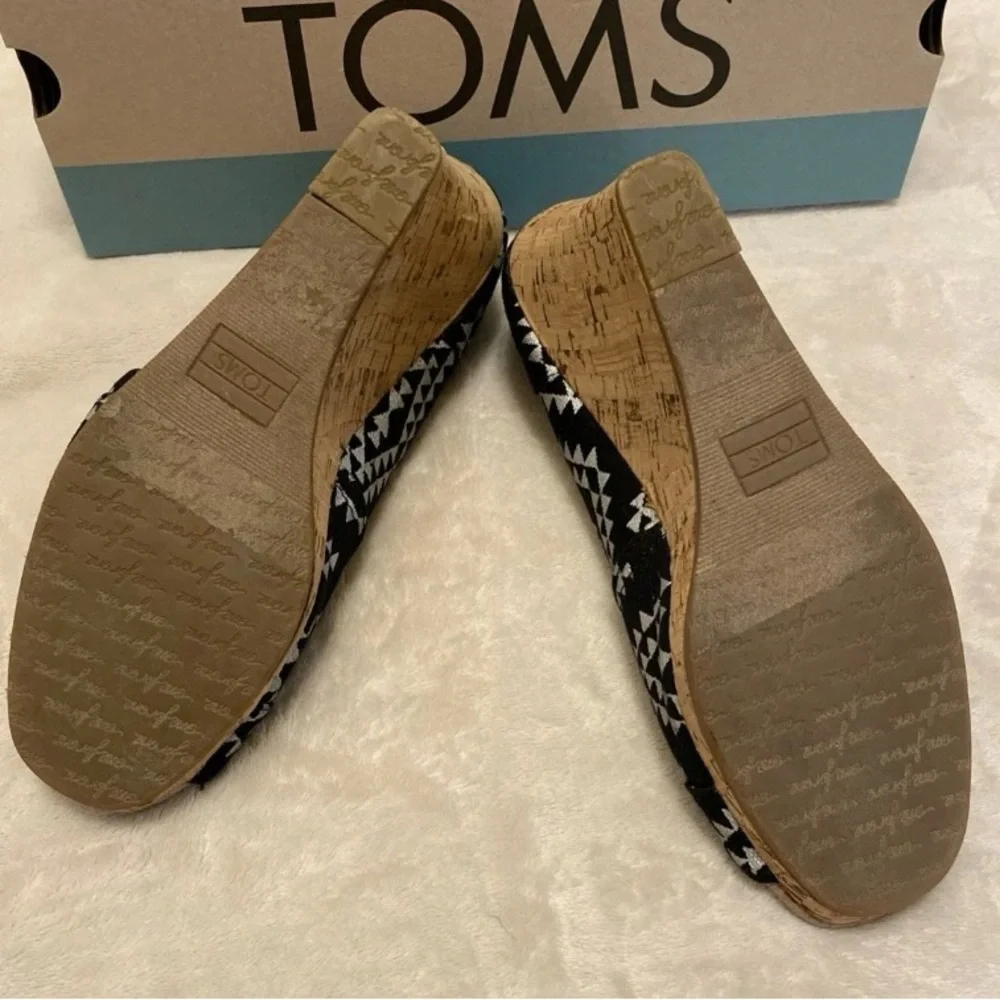TOMS Black & White Diamond Print Wedge Peep Toe Heels
